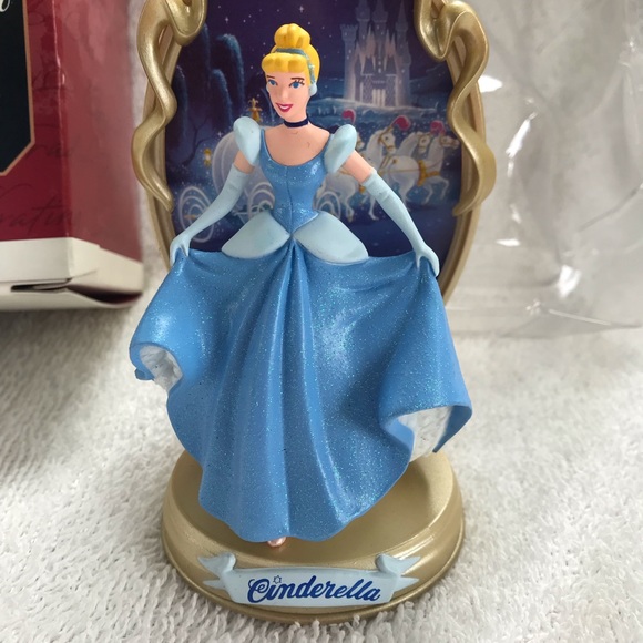 Hallmark Cinderella Disney Princess Keepsake Christmas Ornament 1997 in Box - Picture 3 of 5